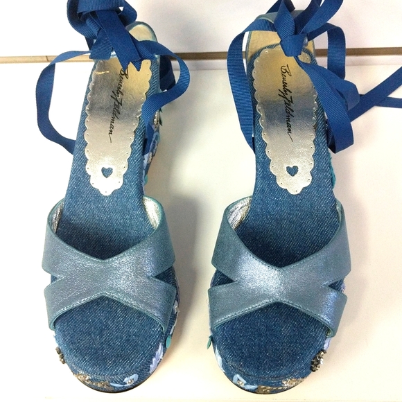 Beverly Feldman Shoes - Picture 3 of 5